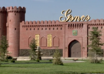 Repetitor yanında halı pisləşən məktəbli HƏYATINI İTİRİB