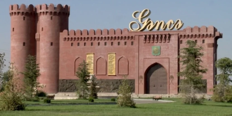 Repetitor yanında halı pisləşən məktəbli HƏYATINI İTİRİB