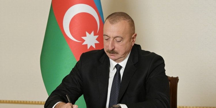 İlham Əliyev onu vəzifəsindən azad etdi 