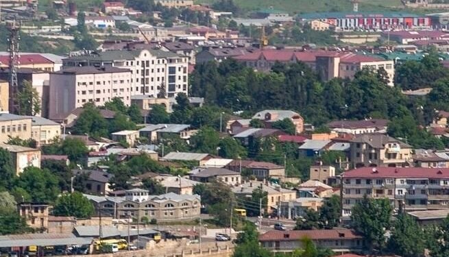 Qarabağda qalan ermənilər Ermənistana aparıldı