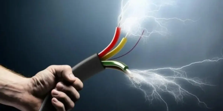 Lənkəranda 52 yaşlı kişini elektrik cərəyanı vurdu