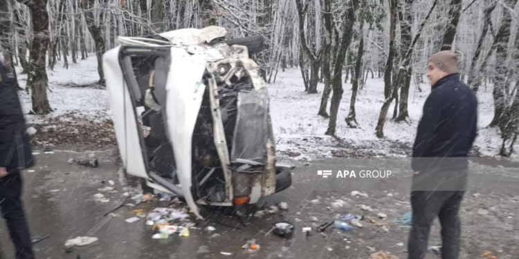 İsmayıllıda zəncirvarı qəza - İki nəfər öldü