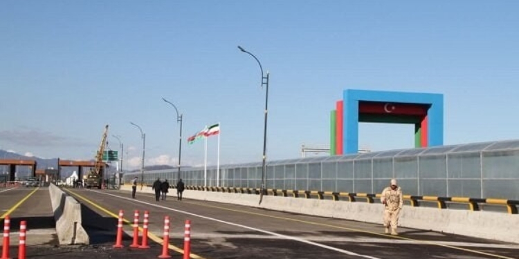 Rusiya vətəndaşlarını İranı Azərbaycan vasitəsilə tərk etməyə çağırdı