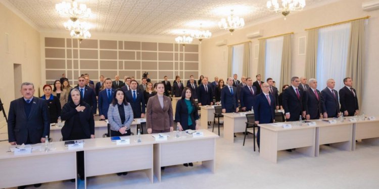 Deputatlara yeni vəzi̇fə veri̇ldi̇