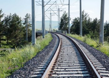 Ermənistan Azərbaycan və Türkiyəyə gedən dəmir yolu xətlərinin bərpasına hazır olduğunu açıqlayıb