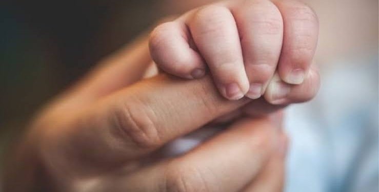 Bakıda 1 yaşlı uşaq evdə qəflətən öldü