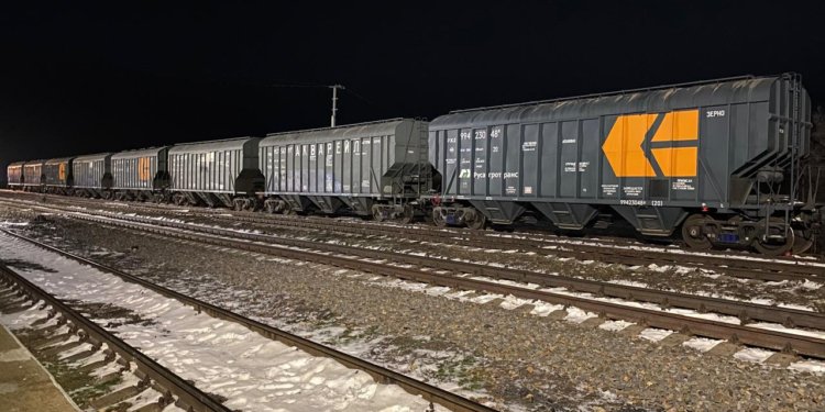 Bu gün Azərbaycandan tranzit keçməklə 560 ton taxıl yüklü vaqon Ermənistana göndəriləcək 