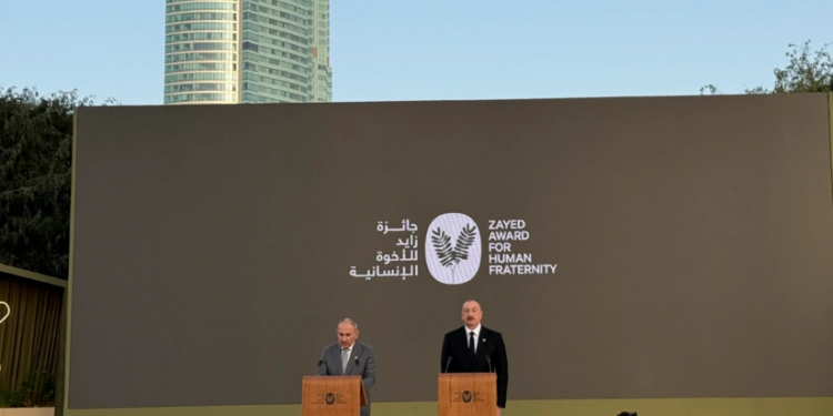 Hikmət Hacıyev "Zayed İnsan Qardaşlığı Mükafatı"nın təqdimolunma mərasimindən paylaşım edib 