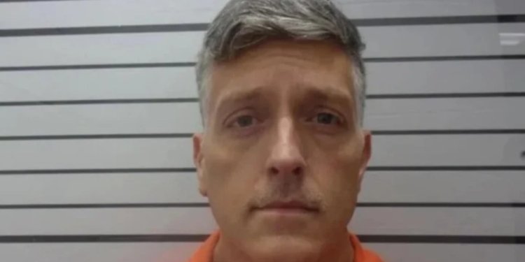 189 insanın meyitini evində gizlətdi - ABŞ-də dəhşət