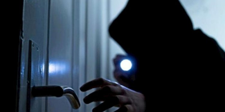 Evdən 10 min manatlıq cehizlik əşyalar oğurlayan şəxs saxlanılıb