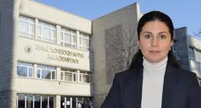 Ali təhsili olmayan rəqqasə necə REKTOR oldu?