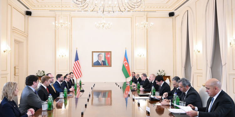 İlham Əliyevlə Vensin geniş tərkibdə görüşü başladı