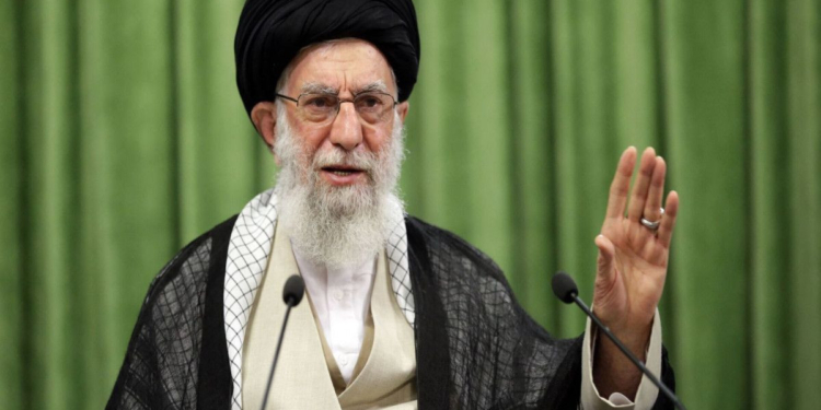 Xamenei 2 mindən çox məhkumu əfv edib