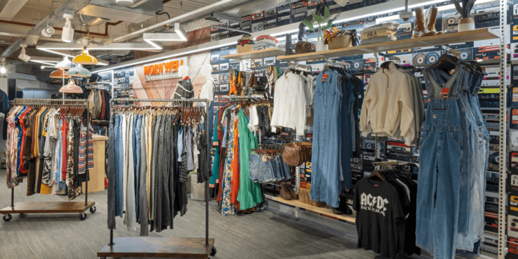 Bakıda bu "Mall" bağlanır