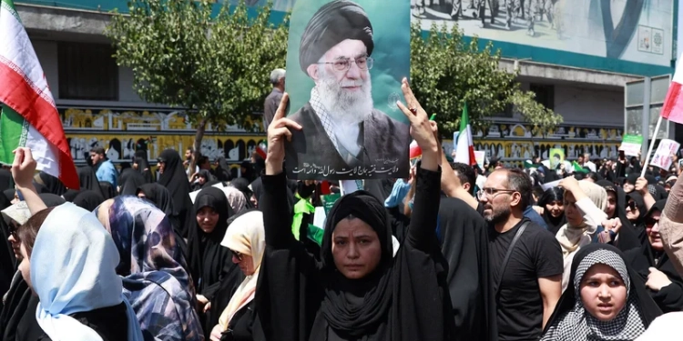 Xomeyni xalqa müraciət etdi