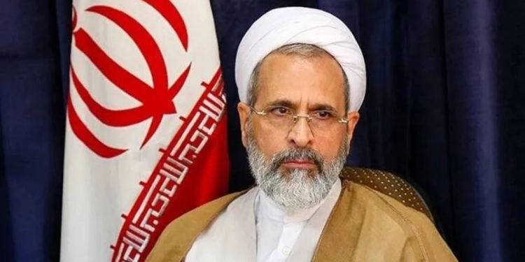 KİV: İranın yeni müvəqqəti ali liderinin evi vuruldu