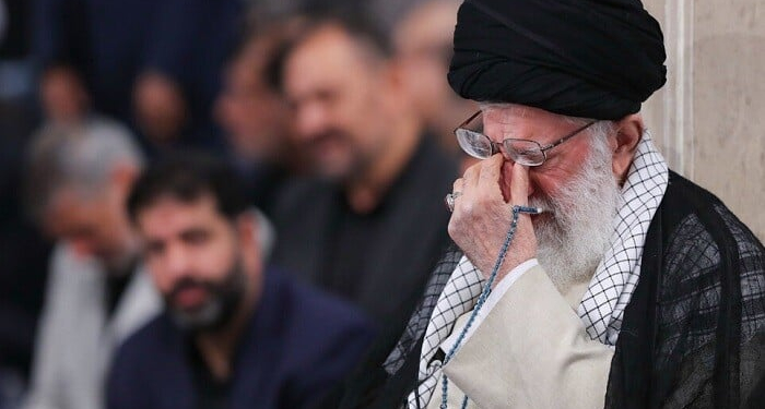 Xameneinin olduğu yerin koordinatlarını kim verib?