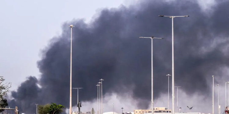 Dünyanın ən böyük neft yataqlarından birinə hücum edildi