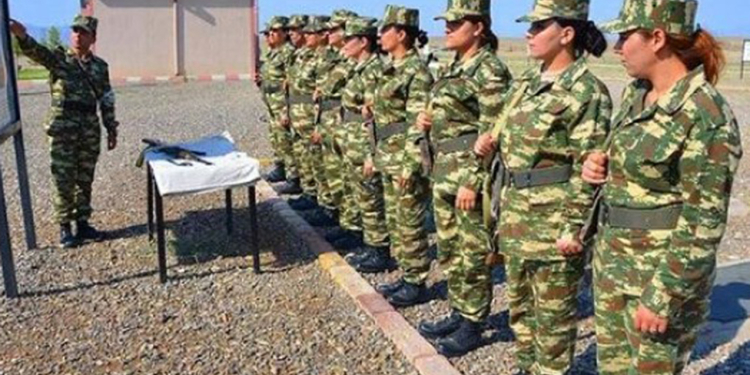 Qadın hərbçilər üçün müddət azaldılır - 3 ildən 6 ayadək