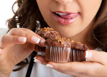 Şirin qidalar sağlamlığa necə təsir edir? – Görünməz risklər…