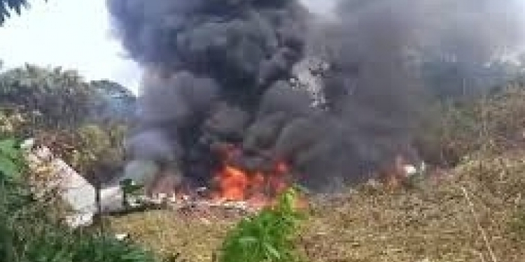 Fransada təlim təyyarəsi qəzaya uğrayıb