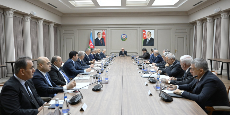 Baş nazir müşavirə keçirdi - yağışların vurduğu zərərlər MÜZAKİRƏDƏ