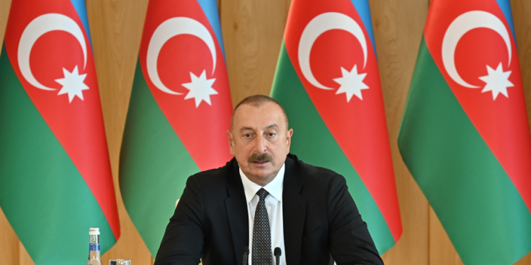 Azərbaycan Prezidenti: Bu gün ağsaqqallarımız ölkə həyatının bütün sahələrində fəal iştirak edirlər