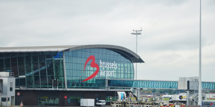 Brüssel hava limanında tətil səbəbindən uçuşların yarısı ləğv edilə bilər