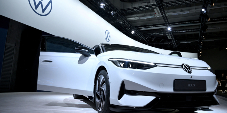 Cari ilin birinci rübündə “Volkswagen” konserninin mənfəəti 28 faiz azalıb