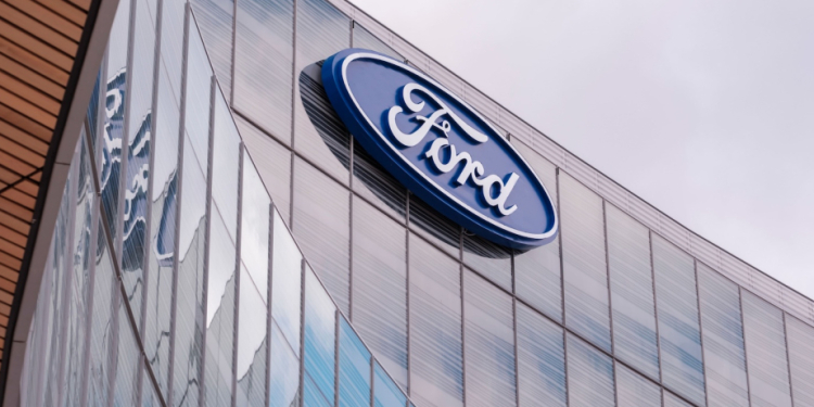 “Ford” ABŞ hökuməti ilə hərbi sifarişlərlərlə bağlı danışıqlar aparır