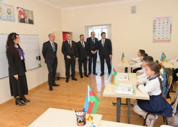 Emin Əmrullayev Xaçmazda tədris prosesi ilə tanış olub