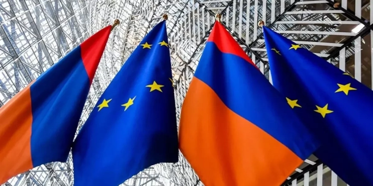 Aİ Ermənistana hibrid təhdidlərlə mübarizə aparmaq üçün kömək missiyasını təsdiqləyib