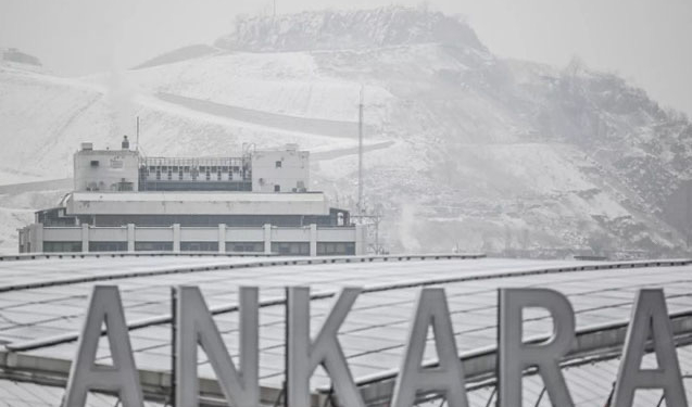 Yazda Ankaraya qar yağdı