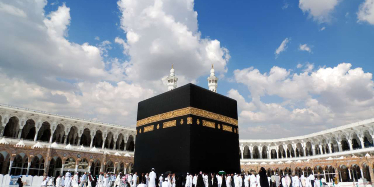 Məkkəyə girişə məhdudiyyət qoyuldu