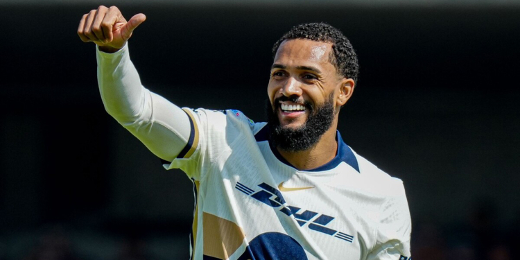 Juninyo qol vurdu, Azərbaycandakı günlərini yada saldı