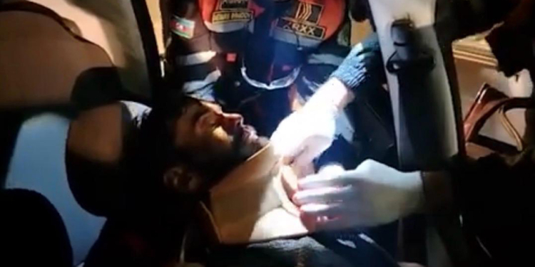 Maşını hasara çırpdı, sıxılıb içində qaldı