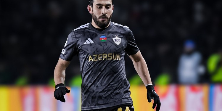 “Qarabağ” Elvin Cəfərquliyevi satışa çıxardı