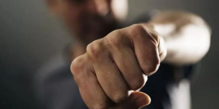 Bakıda qayınatasının çənəsini sındıran şəxsə hökm oxundu