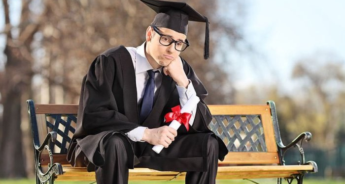 Diplom cibdə, gələcək havada: gənclər niyə iş tapa bilmir?