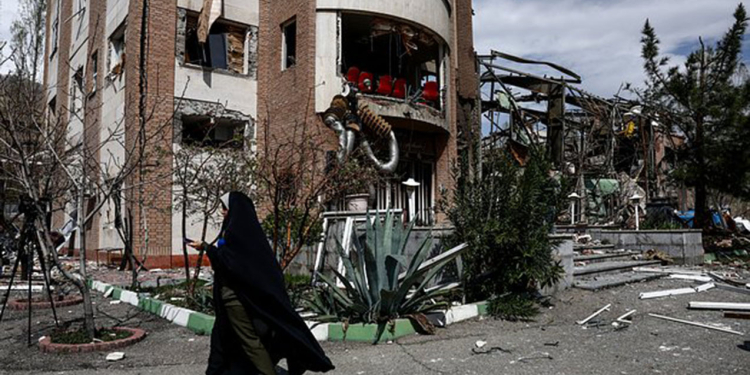 “İsrail İranı daş dövrünə qaytaracaq”