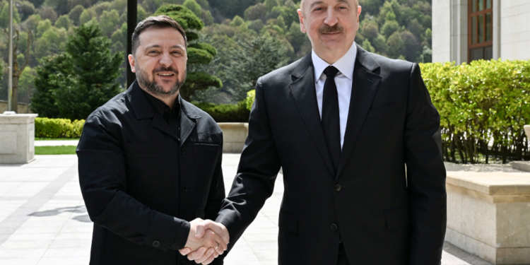 Zelenski Azərbaycandadır - Prezident Qəbələdə qarşıladı