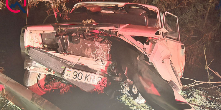 Maşın yoldan çıxıb aşdı - 10 yaşlı qız öldü