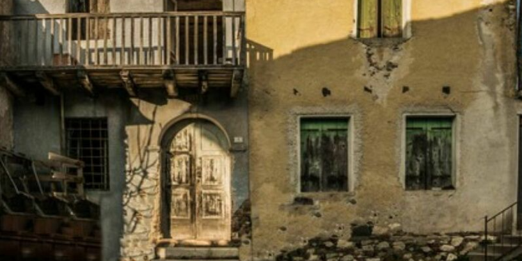 İtaliyada 1 avroya evlər satılır