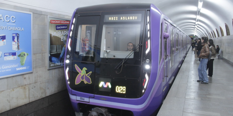 Metroda qatarların hərəkəti tam bərpa olundu