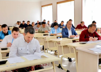 Peşəkar mühasib sertifikatı almaq istəyənlərə test imtahanı keçirilir