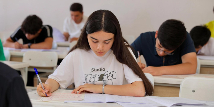 Abituriyentlərə şad xəbər:sınaq imtahanına qeydiyyat başladı