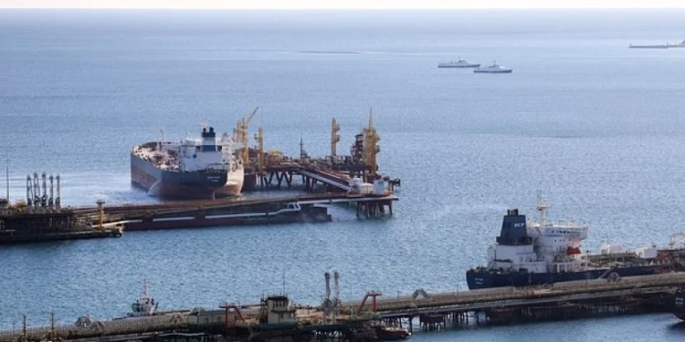 Ötən ay Rusiya neftinin ən böyük ixracatı Hindistana olub