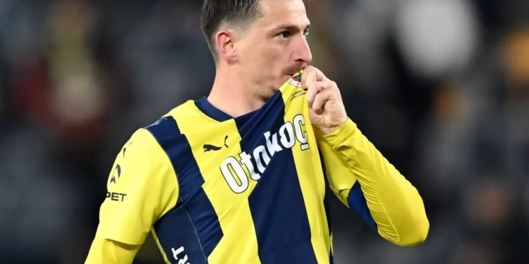 "Fənərbaxça"nın futbolçusu Mert Hakan Yandaş azadlığa buraxılıb