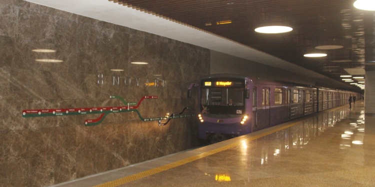 Metrodan istifadə edənlərin nəzərinə 