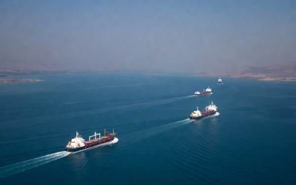 İran Filippin gəmilərinin Hörmüz boğazından keçidinə icazə verib